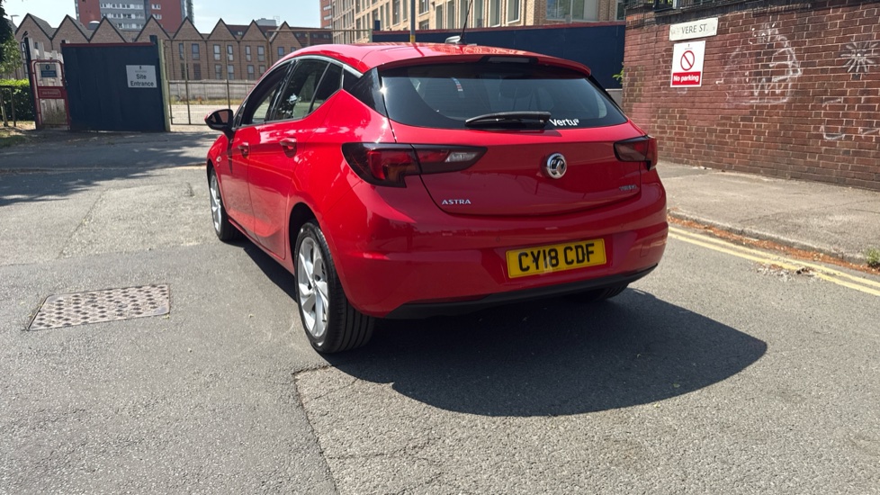 Vauxhall Astra 1.4T 16V 150 SRi 5dr Petrol Hatchback - Image 40