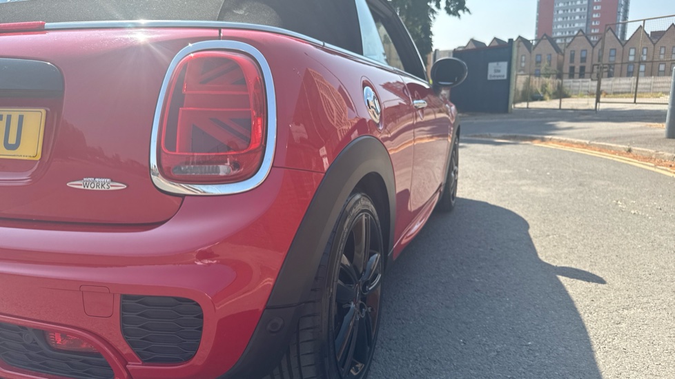 MINI Convertible 2.0 Cooper S Sport II 2dr Petrol Convertible - Image 50