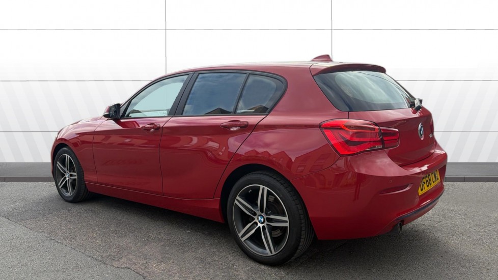 BMW 1 Series 118i [1.5] Sport 5dr [Nav/Servotronic] Petrol Hatchback - Image 2