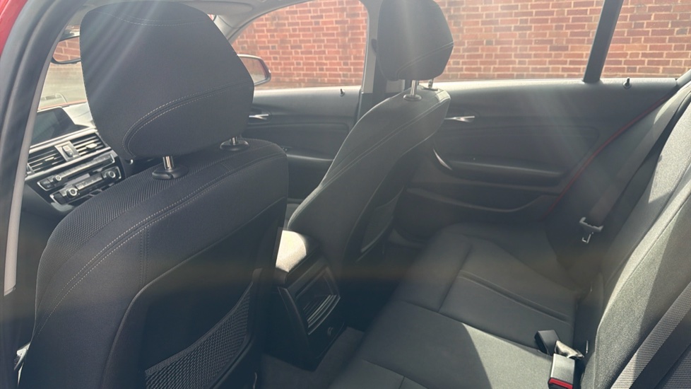 BMW 1 Series 118i [1.5] Sport 5dr [Nav/Servotronic] Petrol Hatchback - Image 16