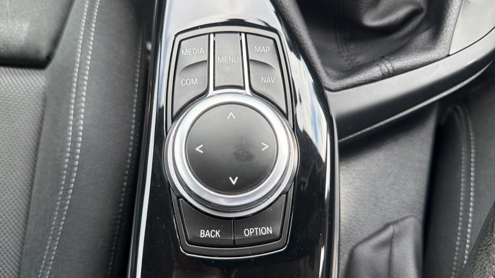 BMW 1 Series 118i [1.5] Sport 5dr [Nav/Servotronic] Petrol Hatchback - Image 17