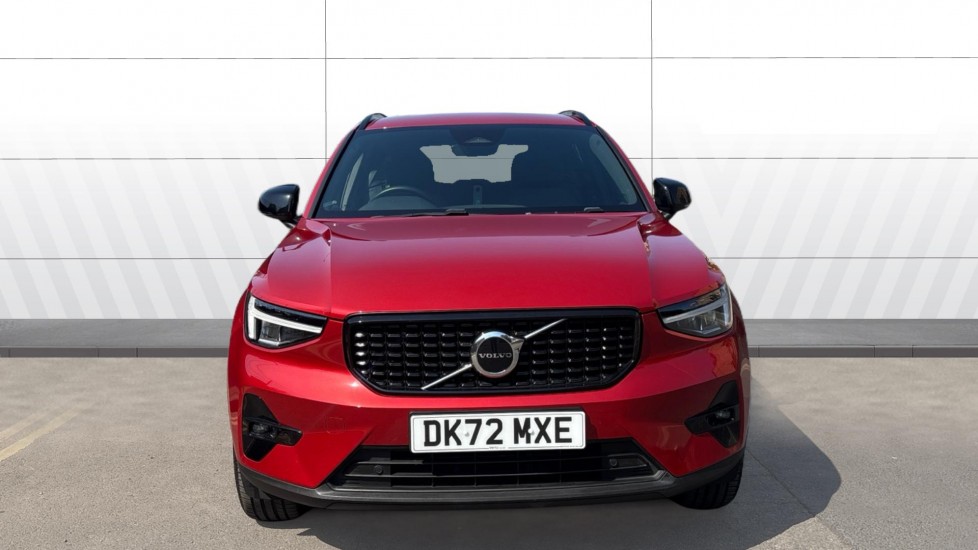 Volvo XC40 2.0 B4P Plus Dark 5dr AWD Auto Petrol Estate - Image 3