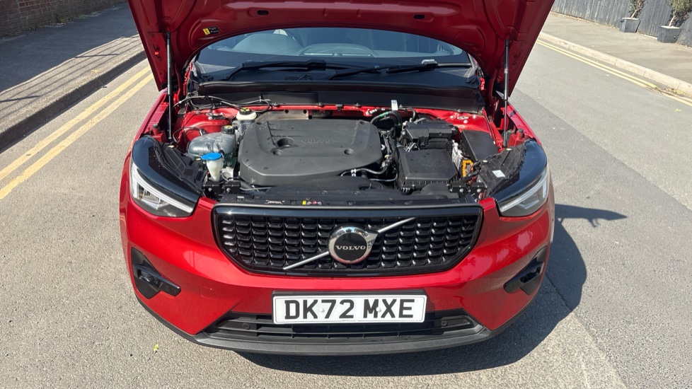 Volvo XC40 2.0 B4P Plus Dark 5dr AWD Auto Petrol Estate - Image 8