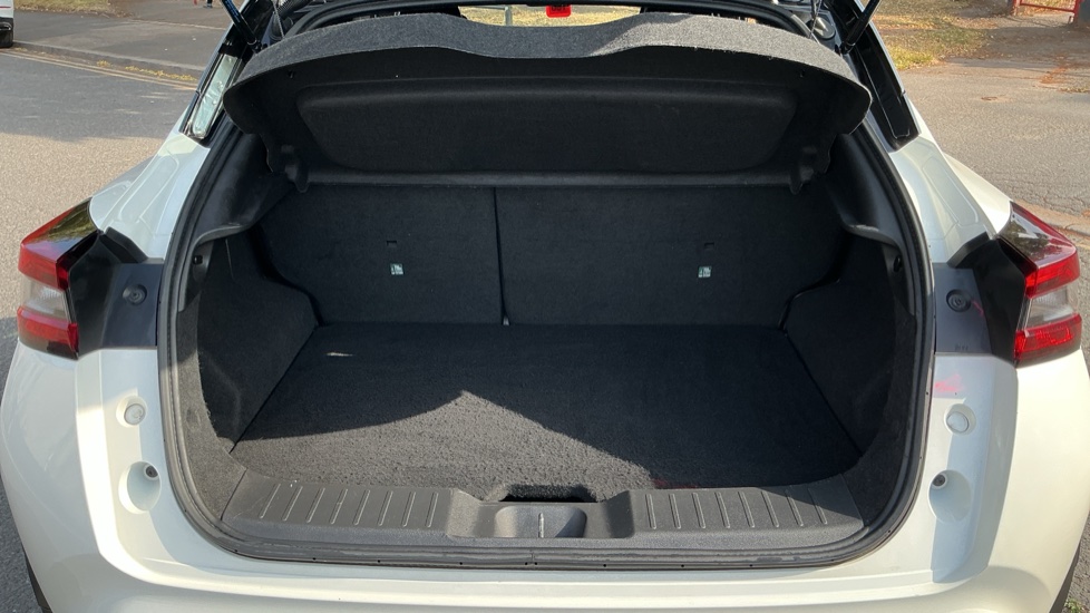 Nissan Juke 1.0 DiG-T 114 Tekna+ 5dr Petrol Hatchback - Image 4