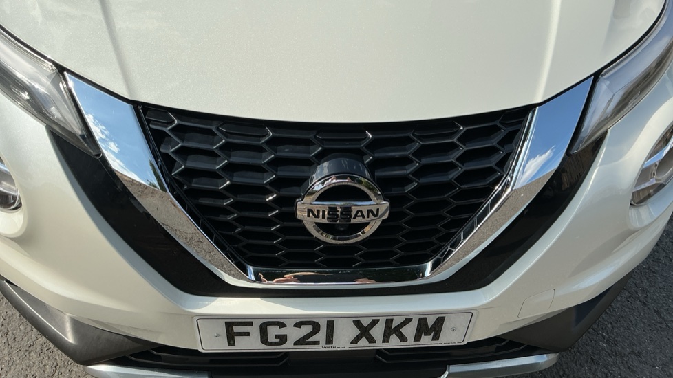 Nissan Juke 1.0 DiG-T 114 Tekna+ 5dr Petrol Hatchback - Image 24