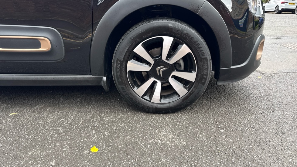 Citroen C3 1.2 PureTech C-Series Edition 5dr Petrol Hatchback - Image 25