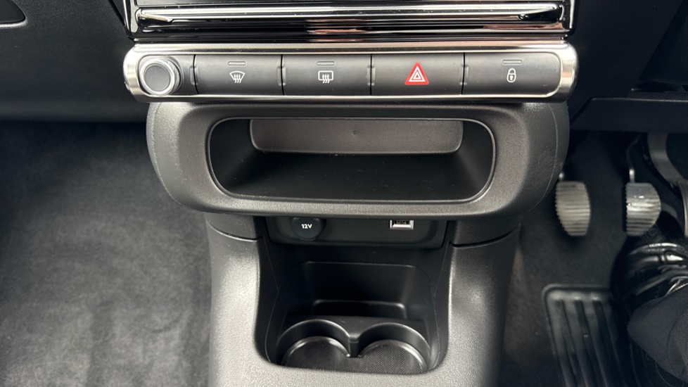Citroen C3 1.2 PureTech C-Series Edition 5dr Petrol Hatchback - Image 43