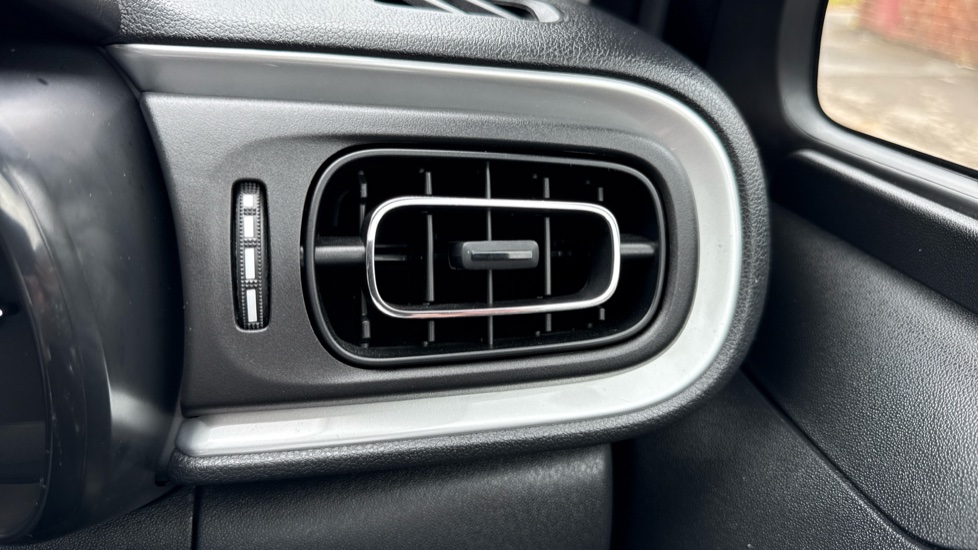 Citroen C3 1.2 PureTech C-Series Edition 5dr Petrol Hatchback - Image 51