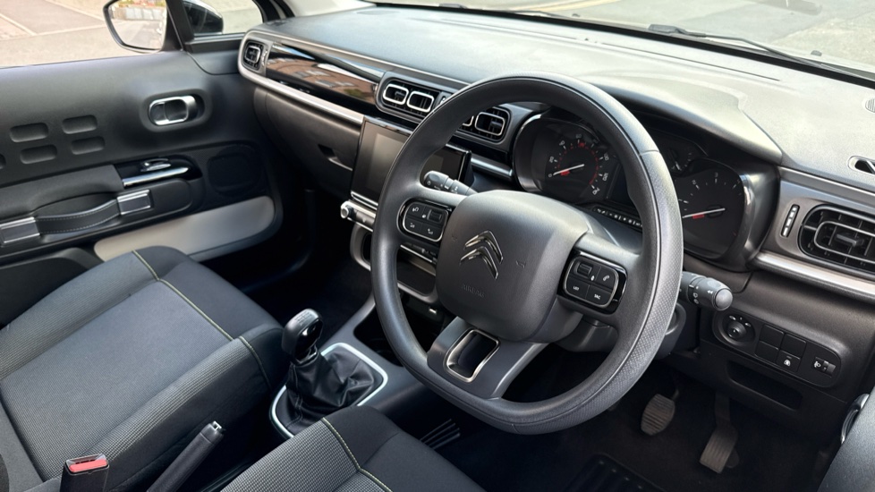 Citroen C3 1.2 PureTech Plus 5dr Petrol Hatchback - Image 11