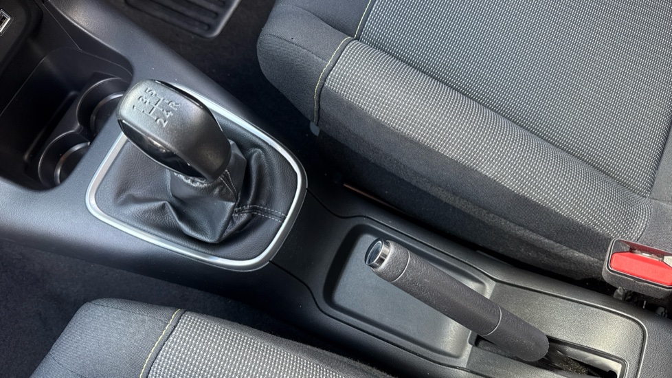 Citroen C3 1.2 PureTech Plus 5dr Petrol Hatchback - Image 13