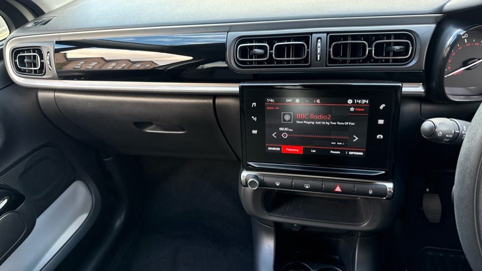 Citroen C3 1.2 PureTech Plus 5dr Petrol Hatchback - Image 22