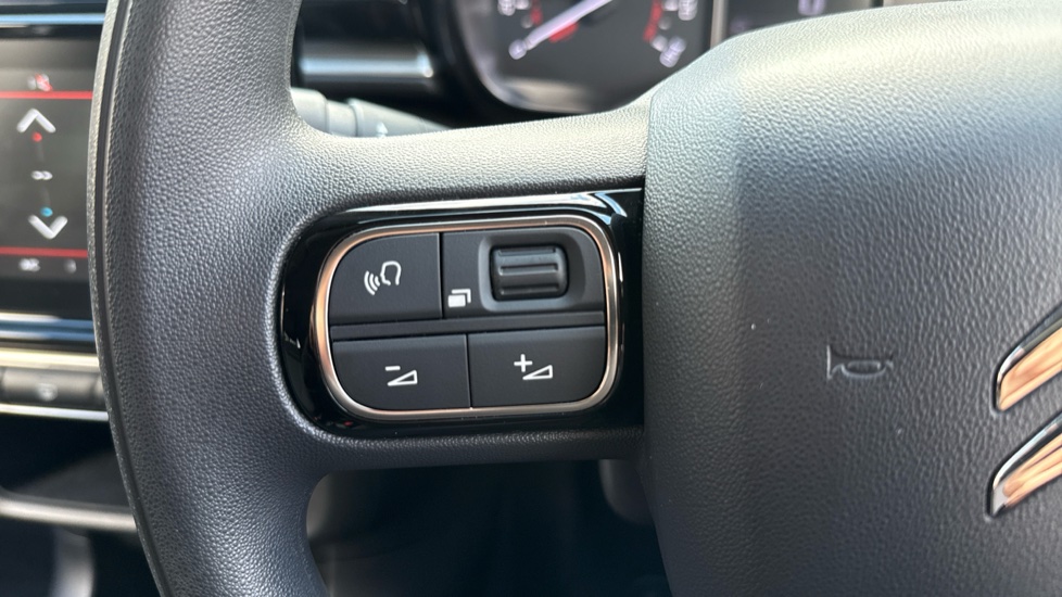 Citroen C3 1.2 PureTech Plus 5dr Petrol Hatchback - Image 28