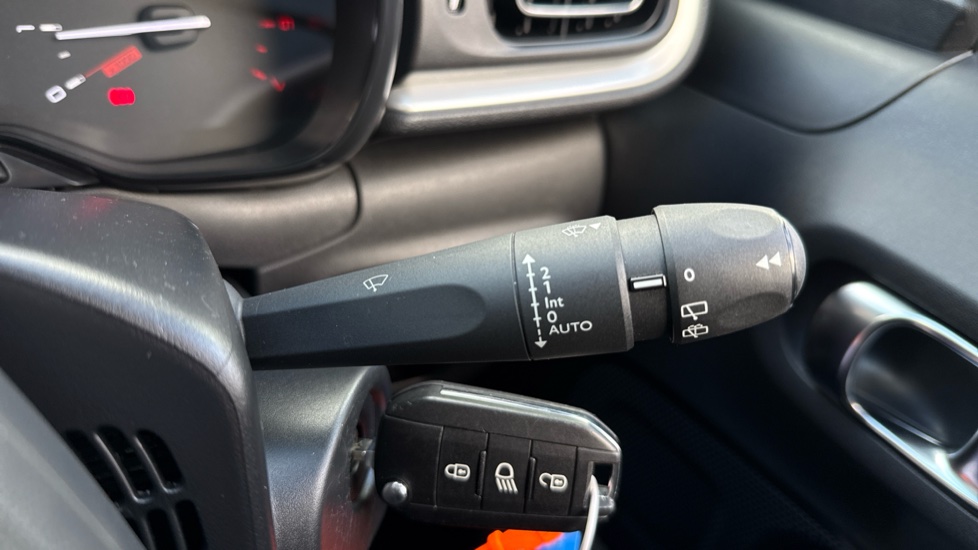 Citroen C3 1.2 PureTech Plus 5dr Petrol Hatchback - Image 30