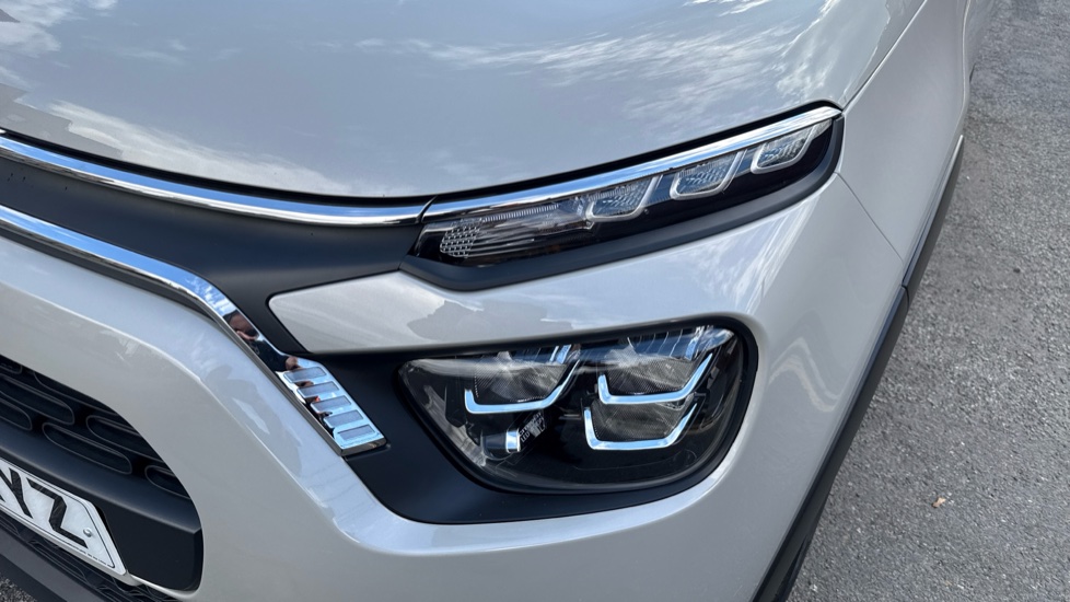 Citroen C3 1.2 PureTech Plus 5dr Petrol Hatchback - Image 33