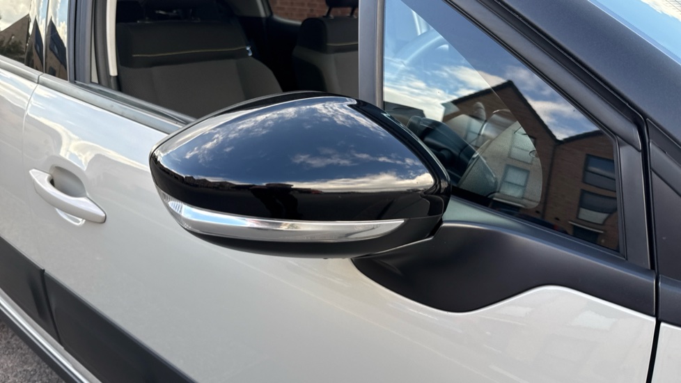 Citroen C3 1.2 PureTech Plus 5dr Petrol Hatchback - Image 43