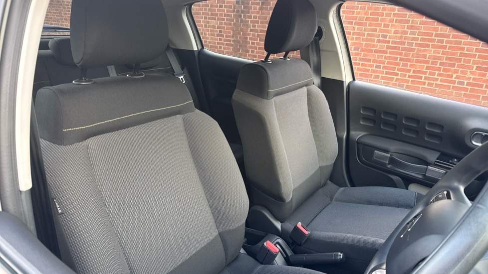 Citroen C3 1.2 PureTech Plus 5dr Petrol Hatchback - Image 44