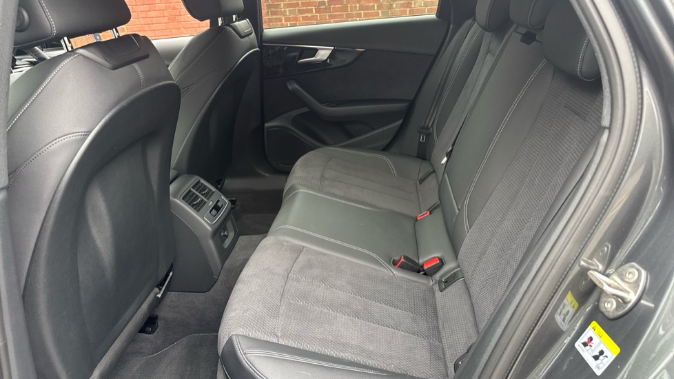 Audi A4 35 TFSI Black Edition 5dr S Tronic Petrol Estate - Image 16
