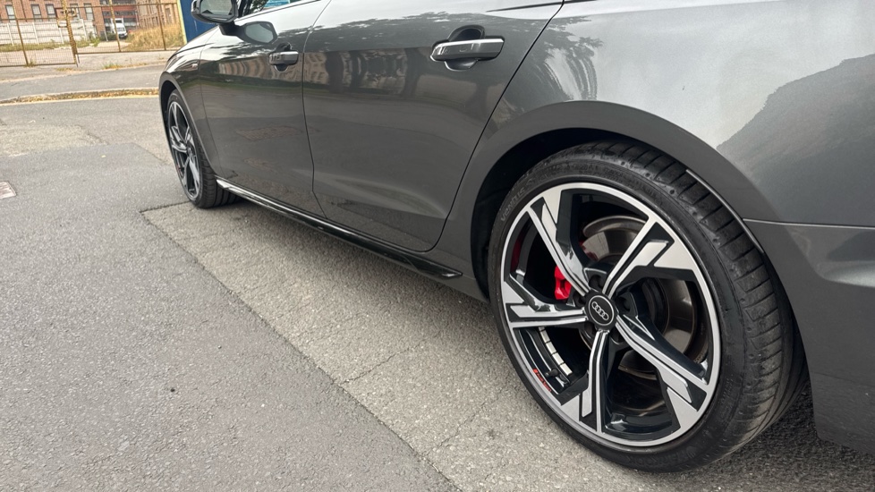 Audi A4 35 TFSI Black Edition 5dr S Tronic Petrol Estate - Image 41