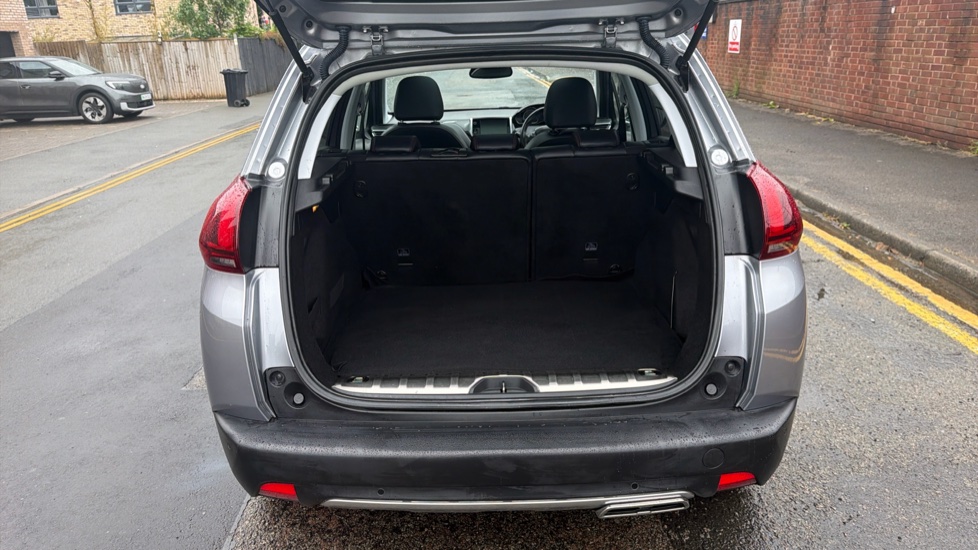 Peugeot 2008 1.5 BlueHDi 100 GT Line 5dr [5 Speed] Diesel Estate - Image 4