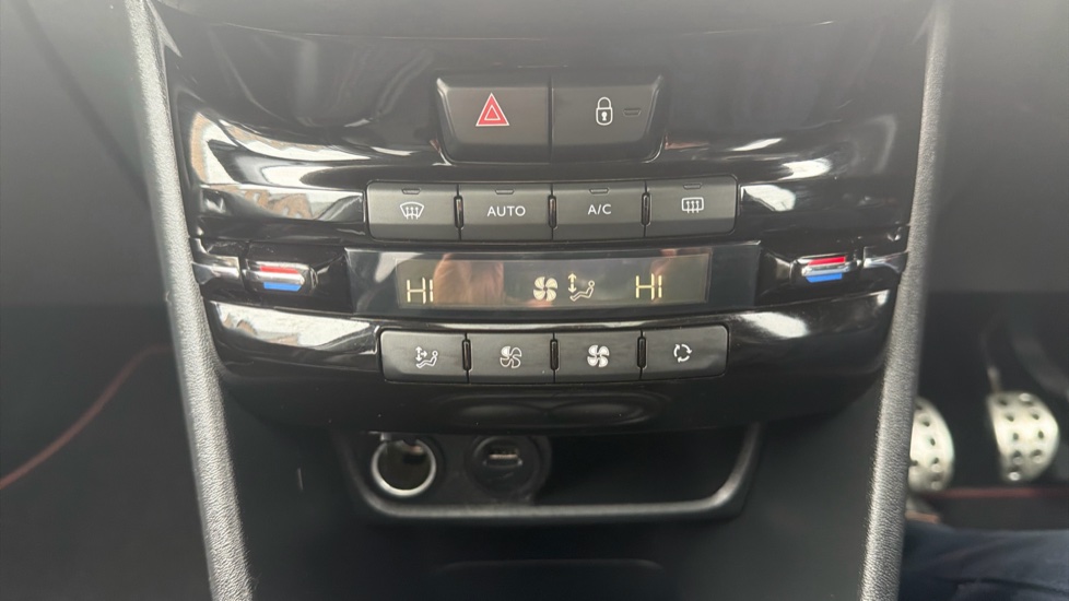 Peugeot 2008 1.5 BlueHDi 100 GT Line 5dr [5 Speed] Diesel Estate - Image 29