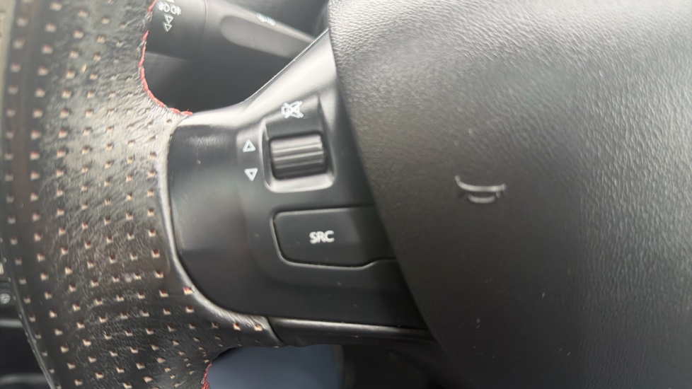 Peugeot 2008 1.5 BlueHDi 100 GT Line 5dr [5 Speed] Diesel Estate - Image 33