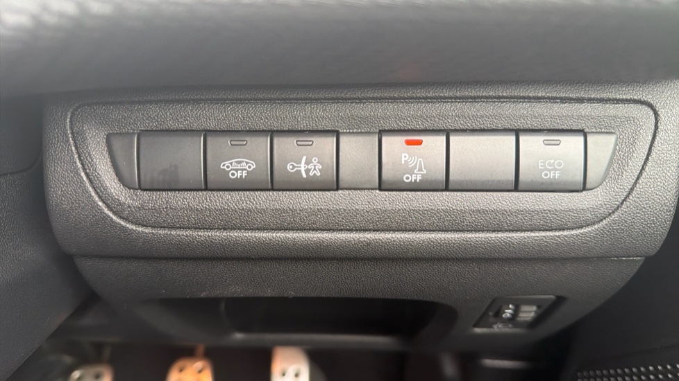 Peugeot 2008 1.5 BlueHDi 100 GT Line 5dr [5 Speed] Diesel Estate - Image 36