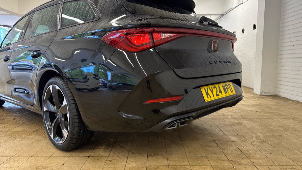 CUPRA Leon 1.5 TSI V1 5dr Petrol Estate - Image 34