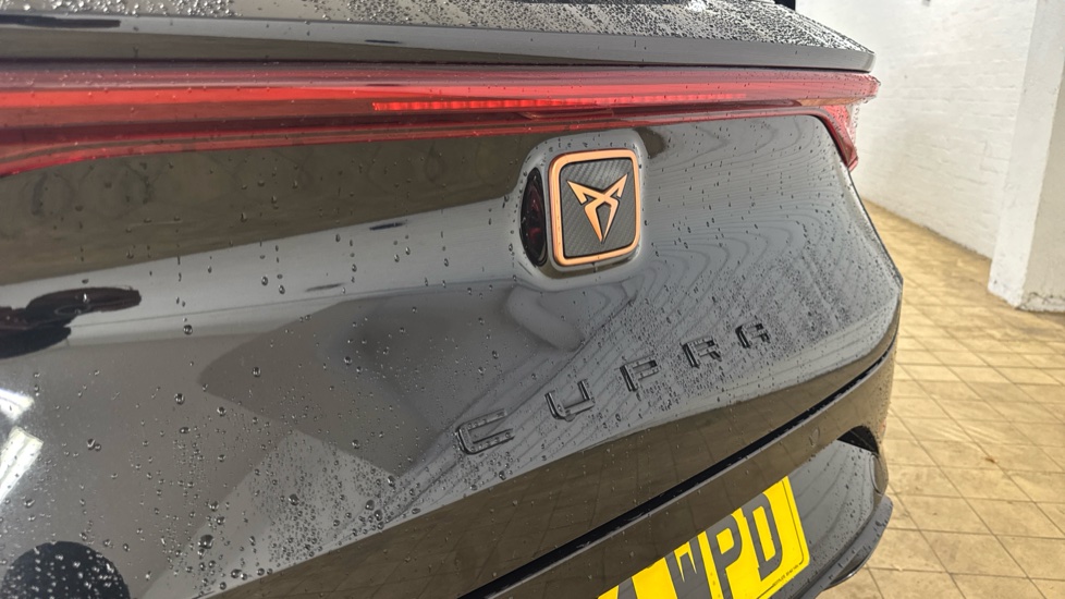 CUPRA Leon 1.5 TSI V1 5dr Petrol Estate - Image 35