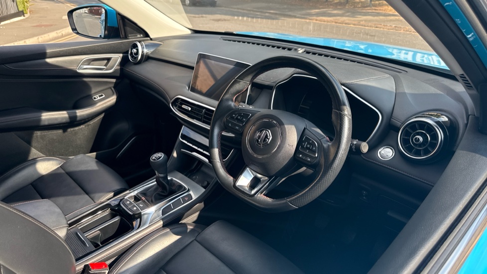 MG HS 1.5 T-GDI Excite 5dr Petrol Hatchback - Image 11