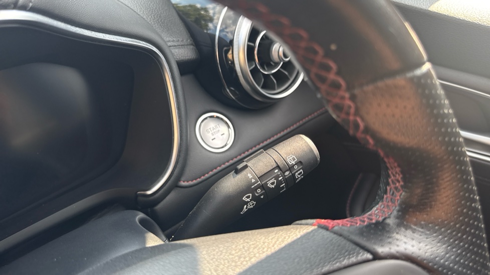 MG HS 1.5 T-GDI Excite 5dr Petrol Hatchback - Image 35
