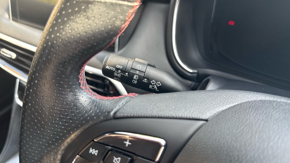 MG HS 1.5 T-GDI Excite 5dr Petrol Hatchback - Image 36