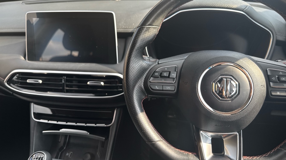 MG HS 1.5 T-GDI Excite 5dr Petrol Hatchback - Image 38