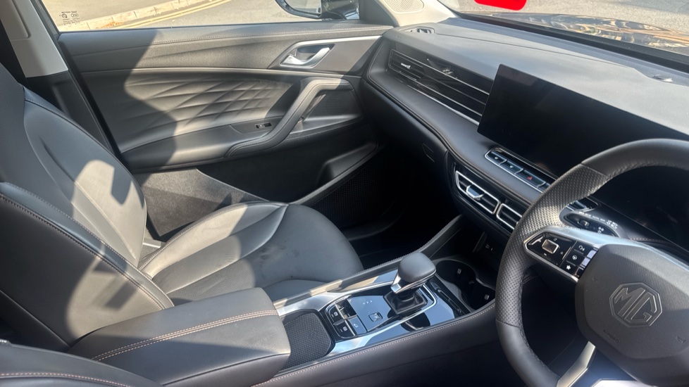 MG HS 1.5 T-GDI Hybrid+ Trophy 5dr Auto Hybrid Hatchback - Image 14