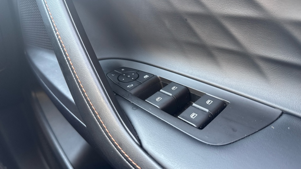 MG HS 1.5 T-GDI Hybrid+ Trophy 5dr Auto Hybrid Hatchback - Image 24
