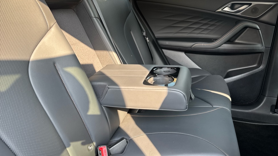 MG HS 1.5 T-GDI Hybrid+ Trophy 5dr Auto Hybrid Hatchback - Image 32