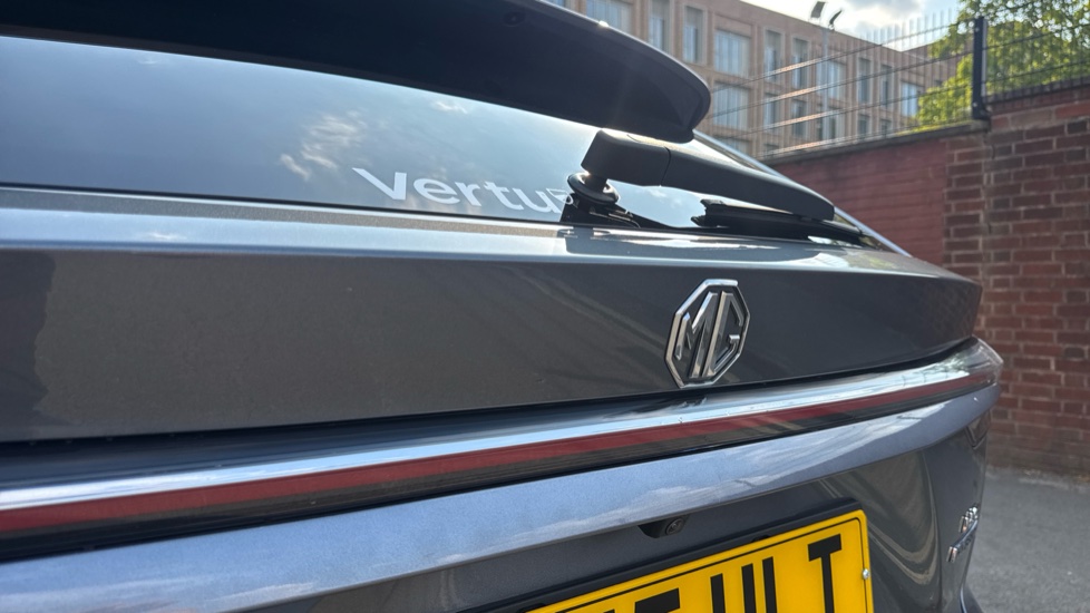 MG HS 1.5 T-GDI Hybrid+ Trophy 5dr Auto Hybrid Hatchback - Image 34
