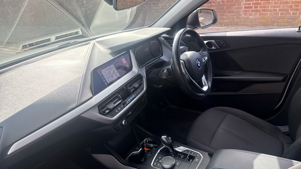 BMW 1 Series 116d SE 5dr Step Auto Diesel Hatchback - Image 9