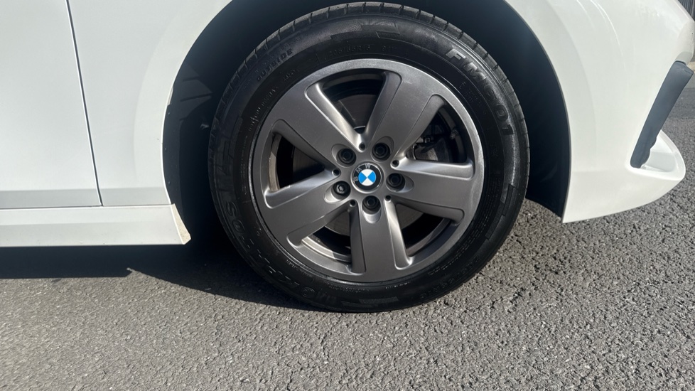 BMW 1 Series 116d SE 5dr Step Auto Diesel Hatchback - Image 21