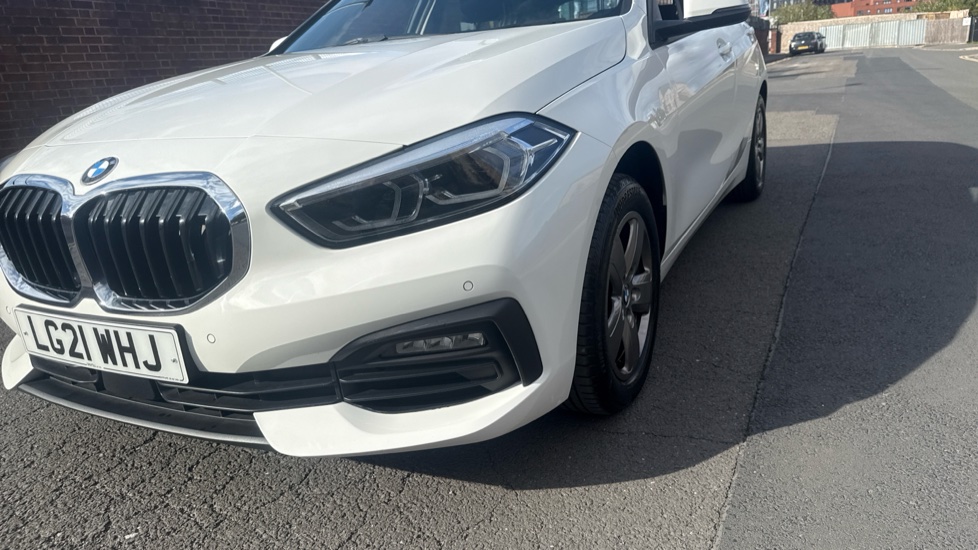 BMW 1 Series 116d SE 5dr Step Auto Diesel Hatchback - Image 25