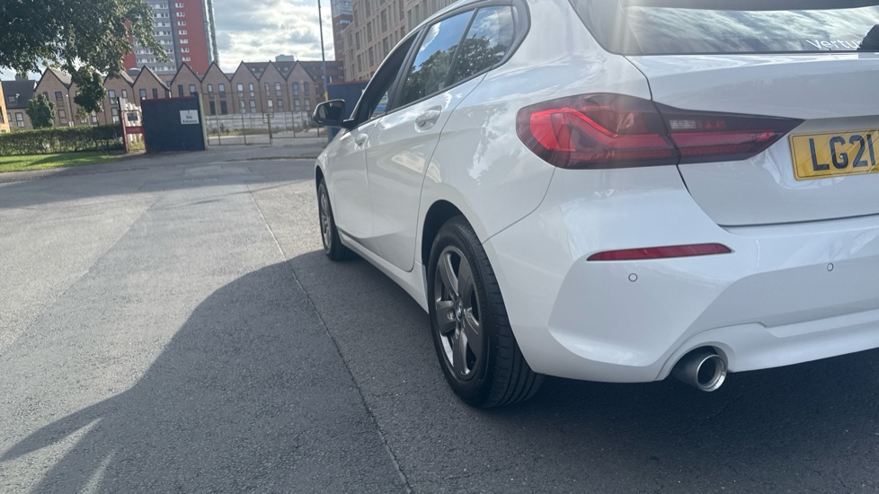 BMW 1 Series 116d SE 5dr Step Auto Diesel Hatchback - Image 26