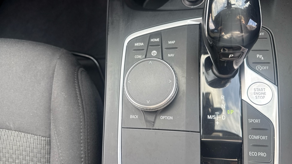 BMW 1 Series 116d SE 5dr Step Auto Diesel Hatchback - Image 42