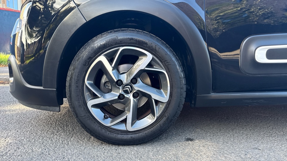 Citroen C3 1.2 PureTech Shine 5dr Petrol Hatchback - Image 7