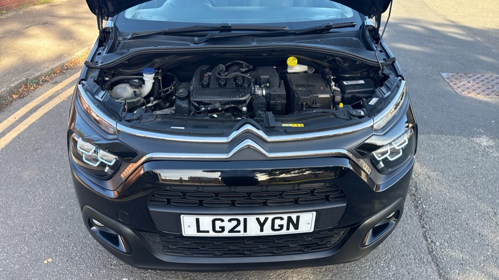 Citroen C3 1.2 PureTech Shine 5dr Petrol Hatchback - Image 8