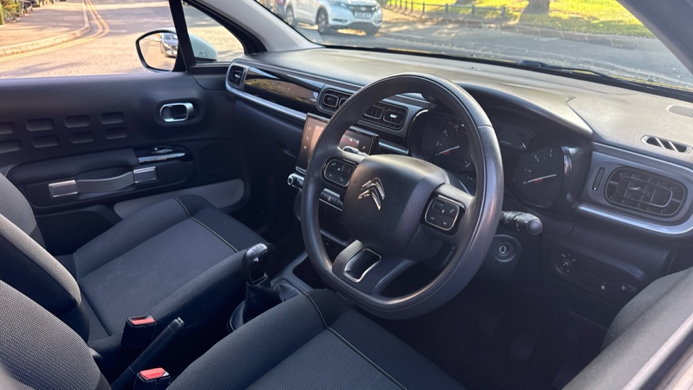 Citroen C3 1.2 PureTech Shine 5dr Petrol Hatchback - Image 11