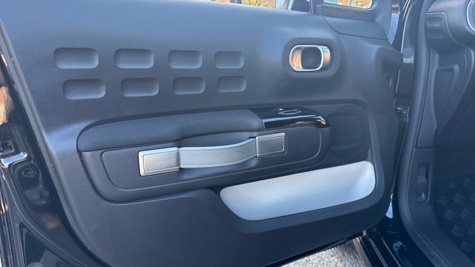 Citroen C3 1.2 PureTech Shine 5dr Petrol Hatchback - Image 34