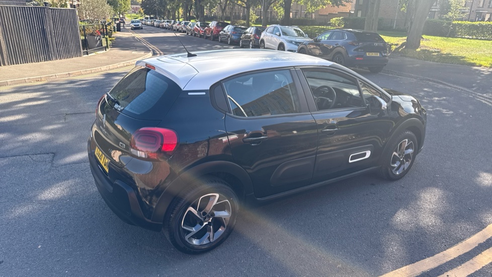 Citroen C3 1.2 PureTech Shine 5dr Petrol Hatchback - Image 40