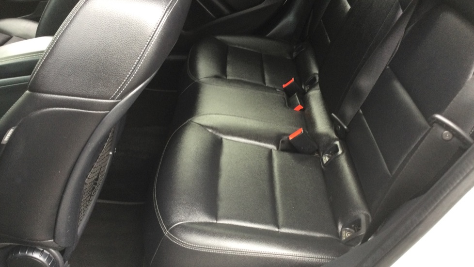 Mercedes-Benz GLA 200d Sport 5dr Diesel Hatchback - Image 16