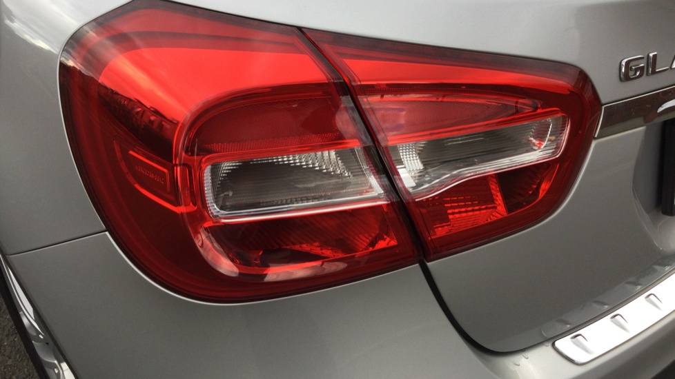 Mercedes-Benz GLA 200d Sport 5dr Diesel Hatchback - Image 31