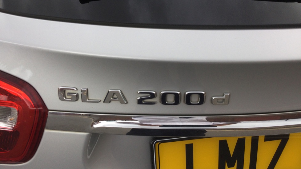 Mercedes-Benz GLA 200d Sport 5dr Diesel Hatchback - Image 32