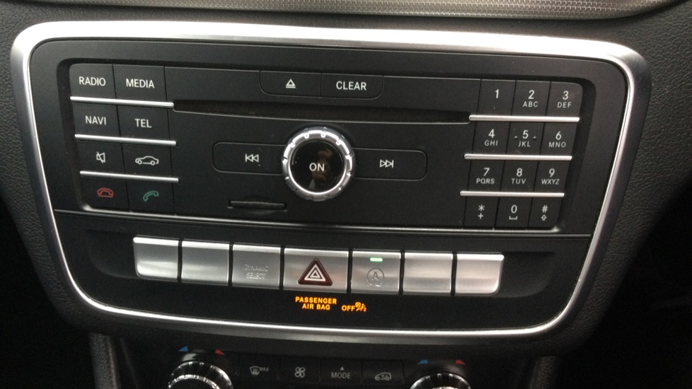 Mercedes-Benz GLA 200d Sport 5dr Diesel Hatchback - Image 50